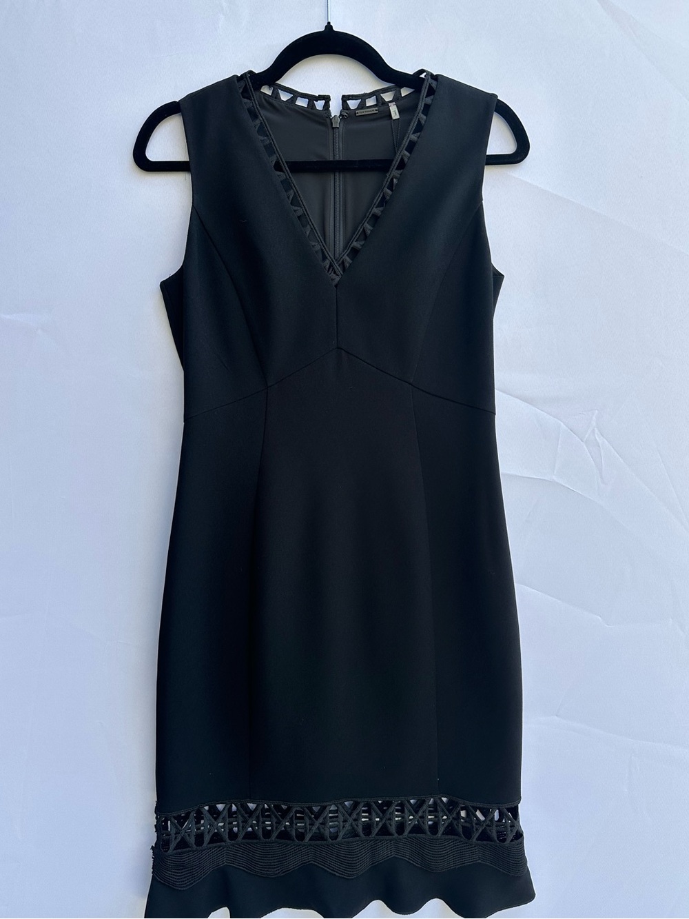BNWT Elie Tahari black Clarissa eyelet cutout black dress size 4